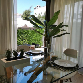 Modern house with pool, just 700m away from beach
